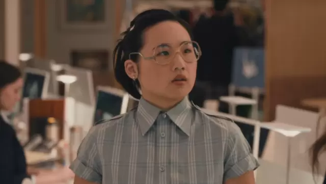 《穿普拉达的女王2》新角色“秦舟”引争议，亚裔命名与造型遭质疑 - 资讯配图