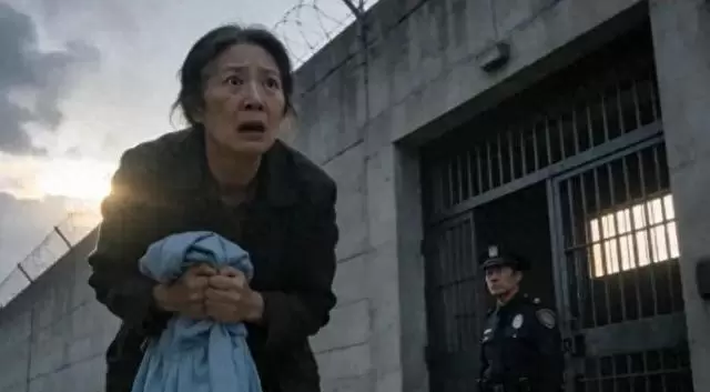 何小满提前出狱七年未归，养父接人时获留信与身世材料 - 细节速览